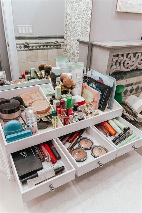 creative diy makeup organizer ideas.